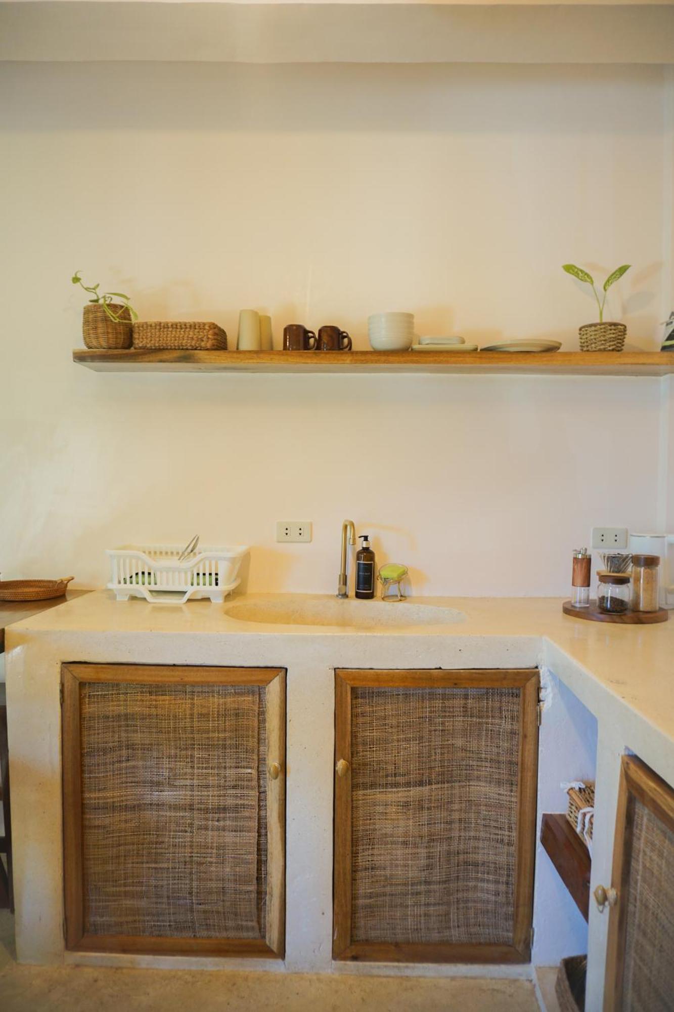 Greenhouse Siargao Roadside Boutique Apartments General Luna  Εξωτερικό φωτογραφία